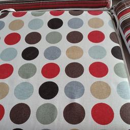 x 4 reversible outdoor cushions, spots on white side and stripes on the other side in excellent clean condition £6 for all