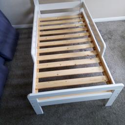 White wooden bedframe. from Argos good condition