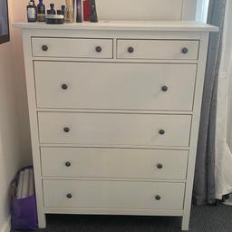 IKEA Hemnes chest of 6 drawers

Pick up from n7 9ej only

A couple of wear an tear marks on leg and that’s it

Width: 108 cm
Depth: 50 cm
Height: 131 cm
Depth of drawer (inside): 43 cm
Free height under furniture: 11 cm

Serious offers only - see reviews serious seller