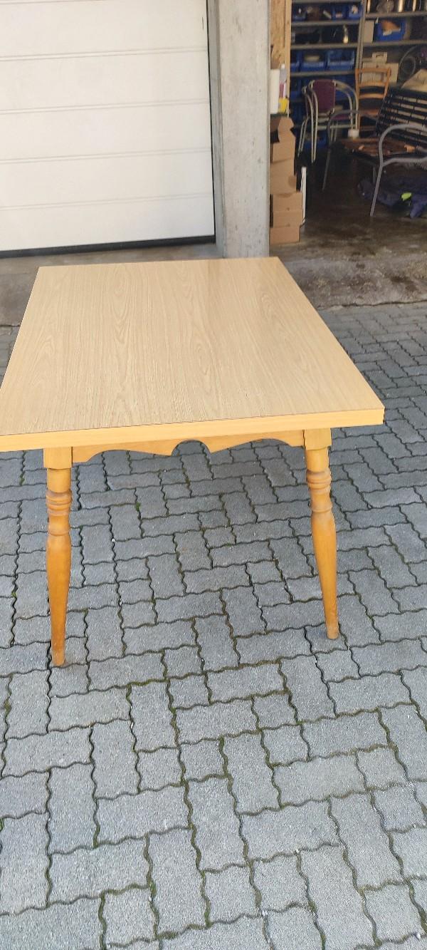 Tische zu verschenken in 6314 Marktgemeinde Hopfgarten im Brixental für