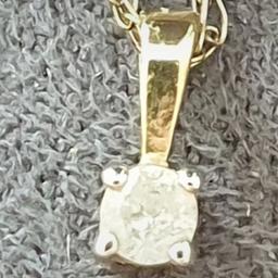 Lovely 9ct gold .10ct diamond pendant without chain £38 😊
£30 no offers thank you 😊 
