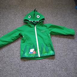 Regatta kids jacket size 4years.Pepa pig dinosaur waterproof . Very good condition Collection or I can post for cost(royal mail 2nd class with signature .small parcel up to 2kg cost 4.45£). Please have a look on my other items