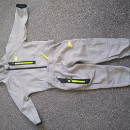 Nike tracksuit size 3-4y .Used but very good condition.Collection or post for cost (Royal Mail second class with signature £4.4). Please have a look on my other items