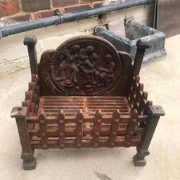 Cast iron fireplace. 
Needs a bit of TLC, otherwise in very good condition.