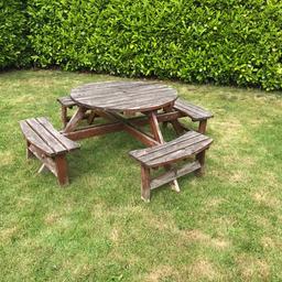 Round picnic table. It does have some rot but on the whole it’s fairly solid. Collection from Retford, Notts. A van or trailer will be required. I have 2 of these £30 each