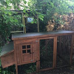 Chicken coop, wooden. Height 100cm, length 150cm plus 30cm hen box on back, depth 70cm. 4 feeders and 3 water feeders. No rot, good condition.