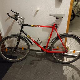 Schwarz-Rotes Mountain Bike
Marke: Scott
Gang: 24
28" Zoll
Trinkhalterung

Verkaufe dieses Fahrrad da ich mir ein E-Bike zugelegt habe.
Fahrrad ist in einem guten Zustand und funktioniert einwandfrei.

Von 100€ auf 70€ reduziert!
