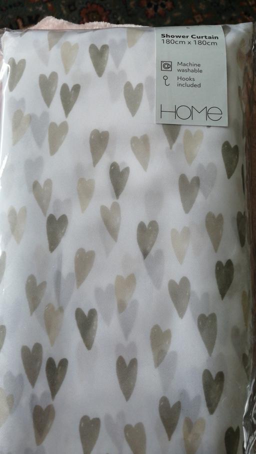 Buy & Sell Staffordshire South Staffordshire - Photos for Heart Shower curtain