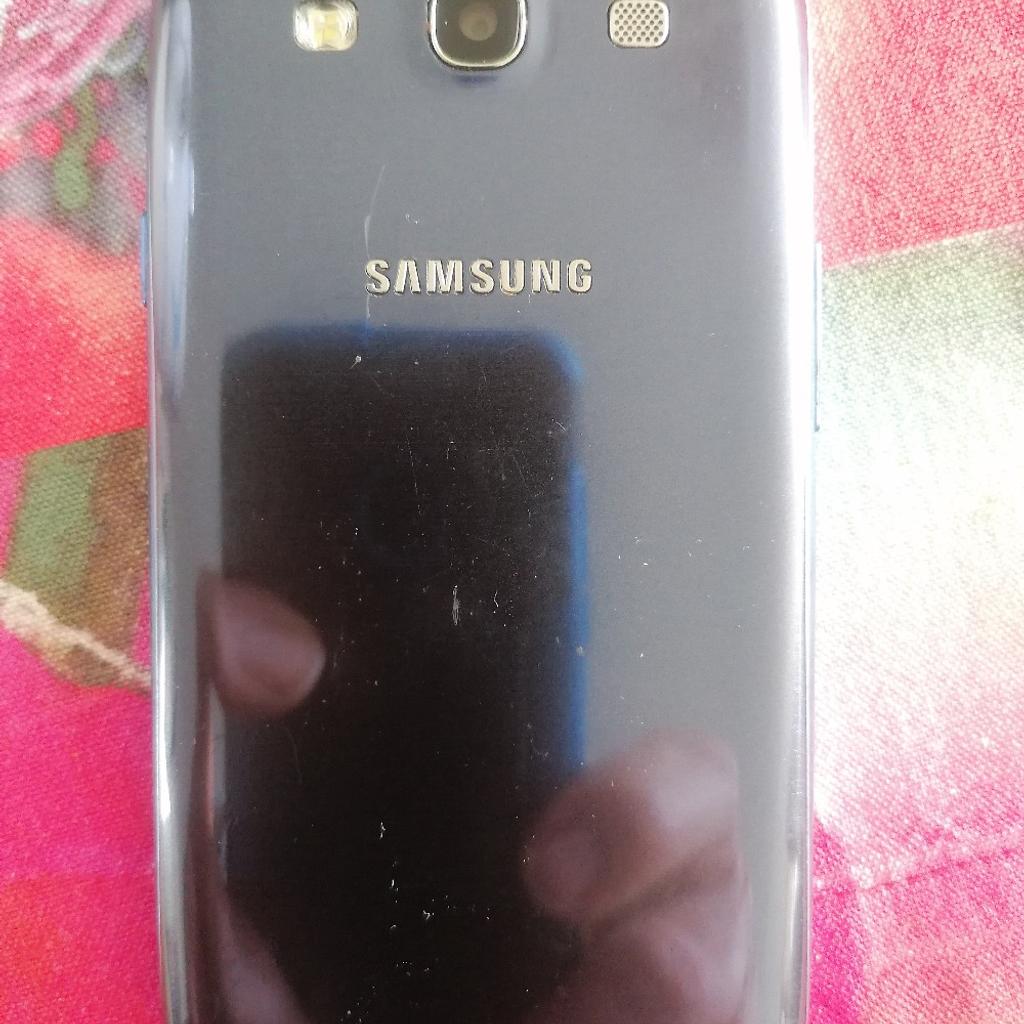 Samsung Galaxy S3 16gb funktioniert, leider ohne Zubehör, Zustand Sehe Fotos