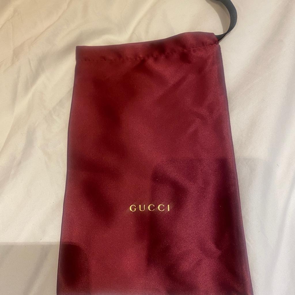 Gucci silky sunglasses bag