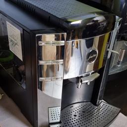 Verkaufe ein Kaffevollautomat der Marke jura Impressa F 9.
vollfunktionsfähig