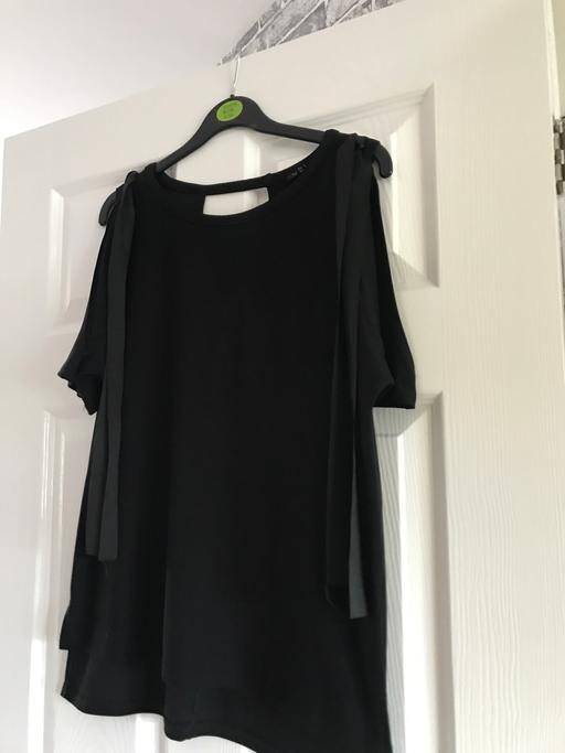 Buy & Sell West Midlands Dudley - Photos for Black short sleeved top