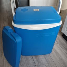 Large 12v cool box
Hot or Cold settings
Spare lid for just normal use with ice blocks