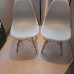 x2 grey dining chairs in very good condition. These chairs were brought as extras but hardly ever used. Like new, sturdy chairs with no marks etc. £20 for both or £10 each. Collection only from Penge SE20.