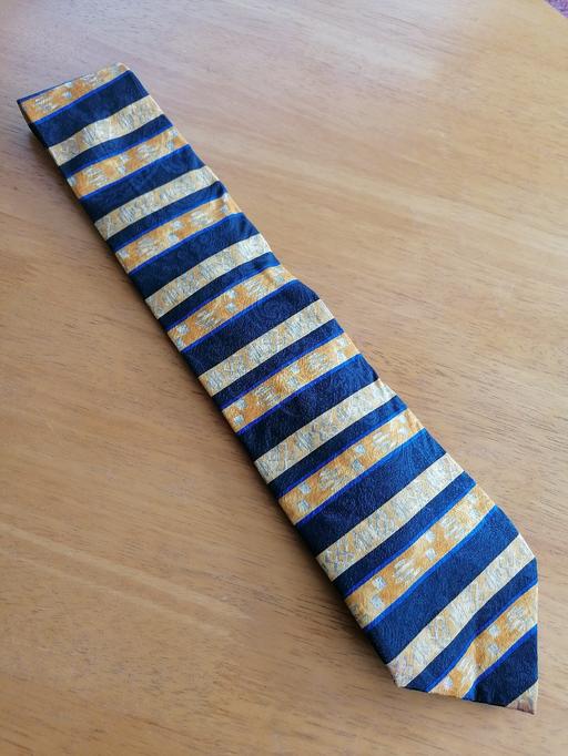 Buy & Sell Essex Epping Forest - Photos for Pure silk tie