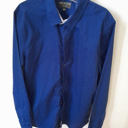 Nie getragen da leider zu klein gekauft
Jungs Hemd Gr. 164 blau langarm
Privatverkauf keine Garantie oder Gewährleistung
Versand innerhalb Österreich um 3 € möglich