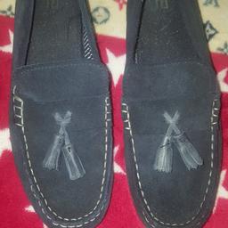 boys navy suede loafers size 4 pick up L35