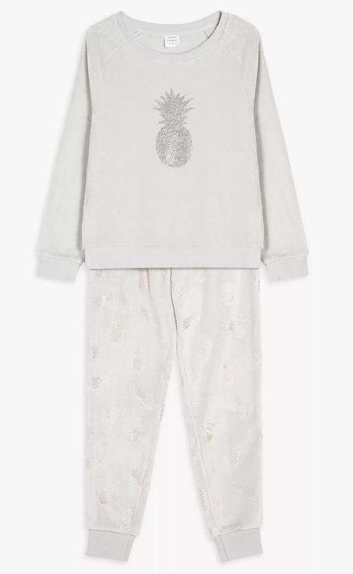 Buy & Sell East London Aldborough Hatch - East London - Photos for John Lewis Pineapple Grey Lounge Set/Pyjamas
