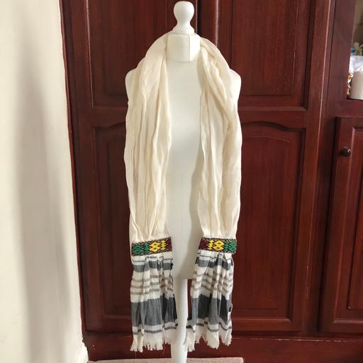 Buy & Sell South West London Sands End - South West London - Photos for Cream coloured pattern lightweight scarf