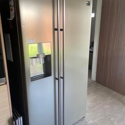 Samsung fridge £350
Great condition selling due to moving to property where it wont fit

Open to sensible offers
Collection or can deliver
Message for more details