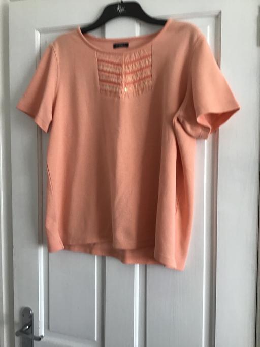 Buy & Sell West Yorkshire Leeds - Photos for Ladies orange jumper size 18