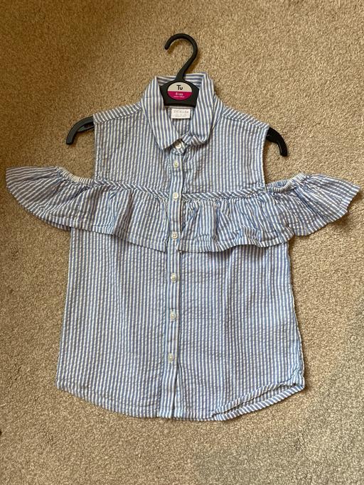 Buy & Sell West Midlands Sandwell - Photos for Girls cold shoulder top. Age 9-10 years