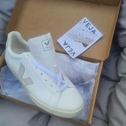 Veja mens trainers size 11. Brand new in the box.