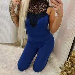 Verkaufe für meine Freundin ( FESTPREIS)
Overall jumpsuit Einteiler Schwarz blau
Spitze 
Stretch oneisze 

Keine rückgabe, garantie, gewährleistung, gekauft , wie auf dem Bild gesehen