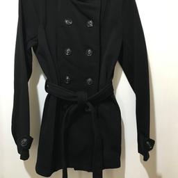 Forever21 coat
Button details with belt
Brand new
Brought for £18
size Medium