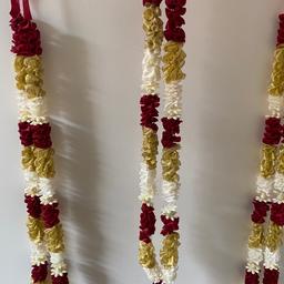 Beautiful garlands /long necklaces (haar) - ideal for parties or weddings. £7 each. No silly offers. Collection only from Walsall - 5 minutes from Junction 10 of the M6. From pet free/smoke free home. Cash only on collection. No time wasters.