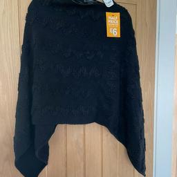 Brandnew lable attached good quality poncho no offers plz
size S/M