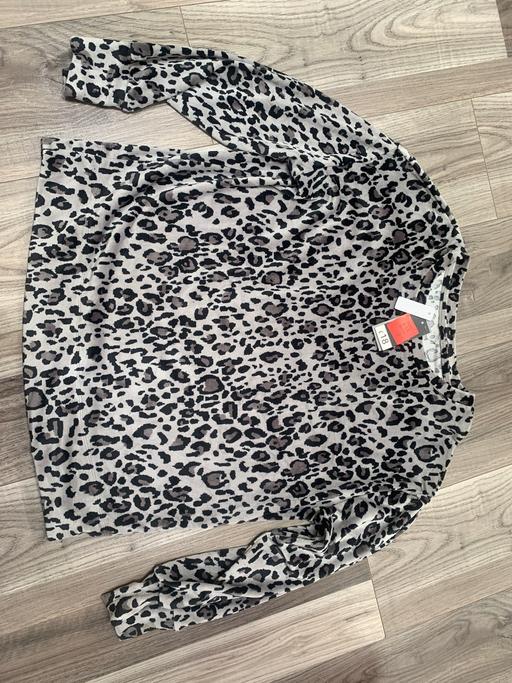 Buy & Sell West Midlands Sandwell - Photos for Animal print jumper brand new 12-14