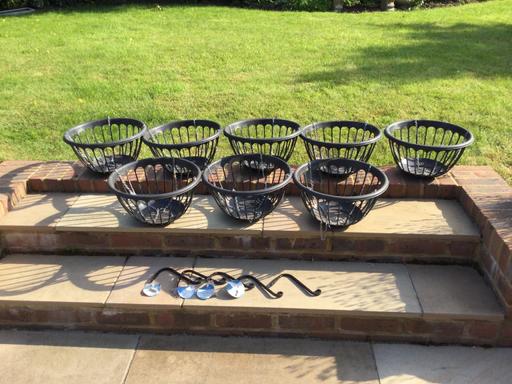 Buy & Sell Bracknell Forest Binfield - Bracknell Forest - Photos for Hanging baskets and brackets