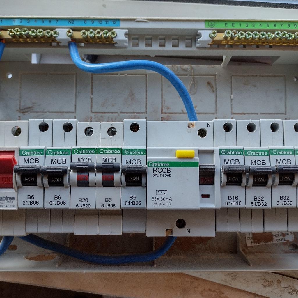 Fuse Box Electrical Wire Wiring in B38 Bromsgrove für £ 10,00 zum