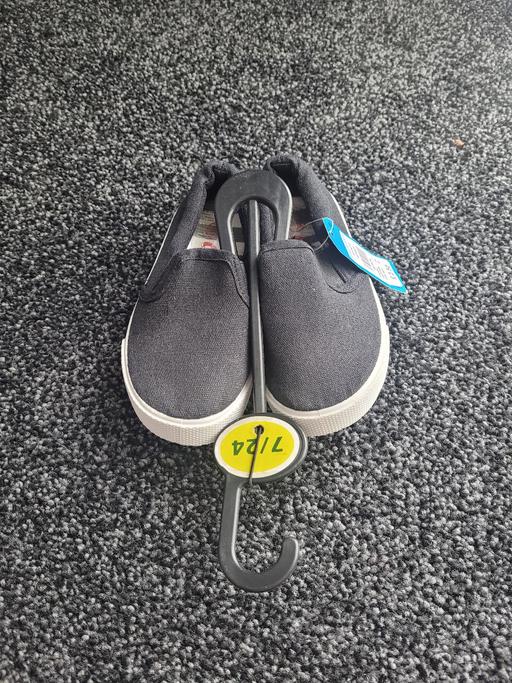 Buy & Sell Tyne and Wear Gateshead - Photos for Kids plimsolls size 7