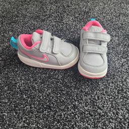 Girl Nike trainers size 4.5 have been worn and tick has come off the tongue in the wash
Collection only from smoke/pet free home in Blaydon