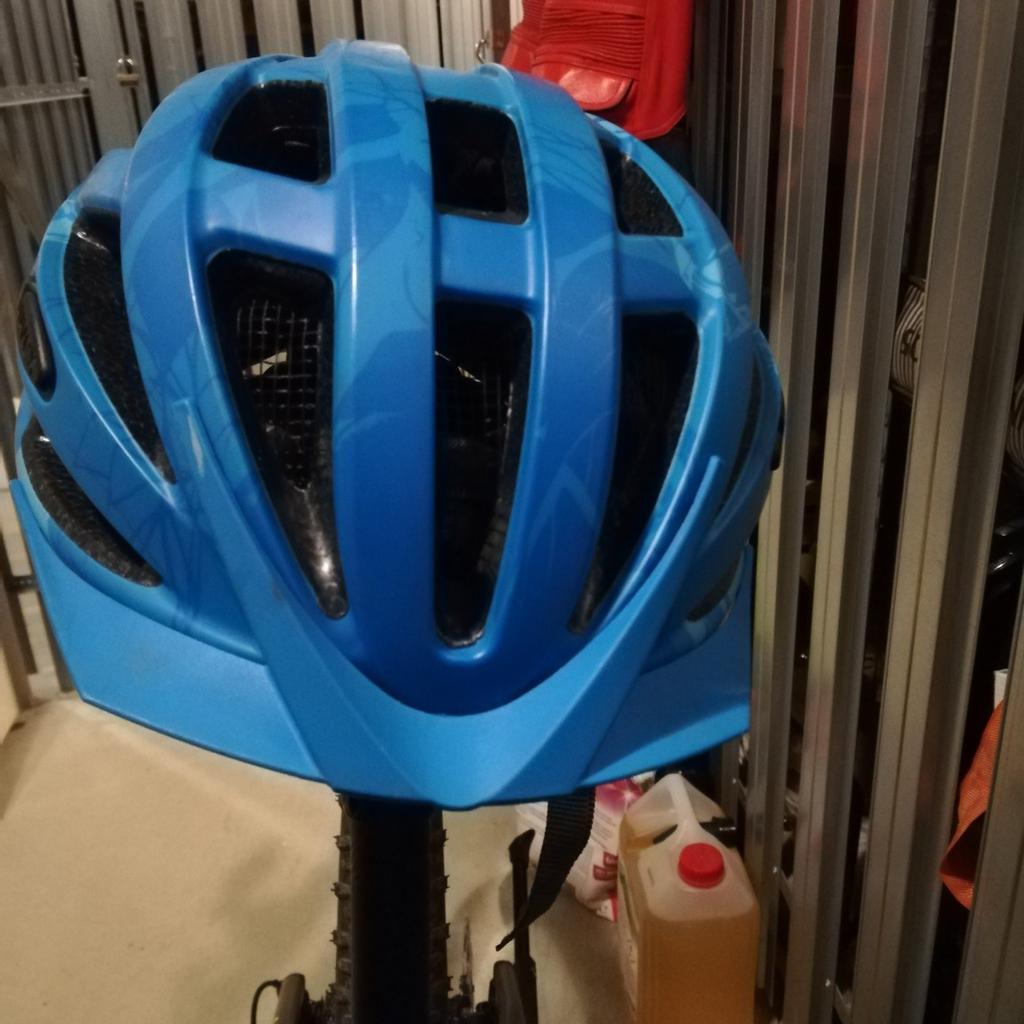 Verkaufe UVEX MTB Helm in der Größe 58-60.
In sehr gtem Zustand, wurde selten verwendet.

Privatverkauf daher keine Garantie, Gewährleistung oder Rücknahme.