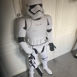 Large freestanding, movable storm trooper figure that stands 125 cm high , in very good clean condition . Collection only no holding