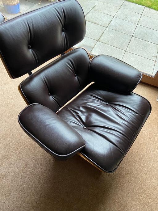 Buy & Sell Leicestershire Harborough - Photos for Leather chair And footstool