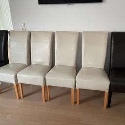 Sessel aus Kunstleder
2x braun
4x beige

Gesamtpreis: €15,00

Zustand: gebraucht siehe Fotos