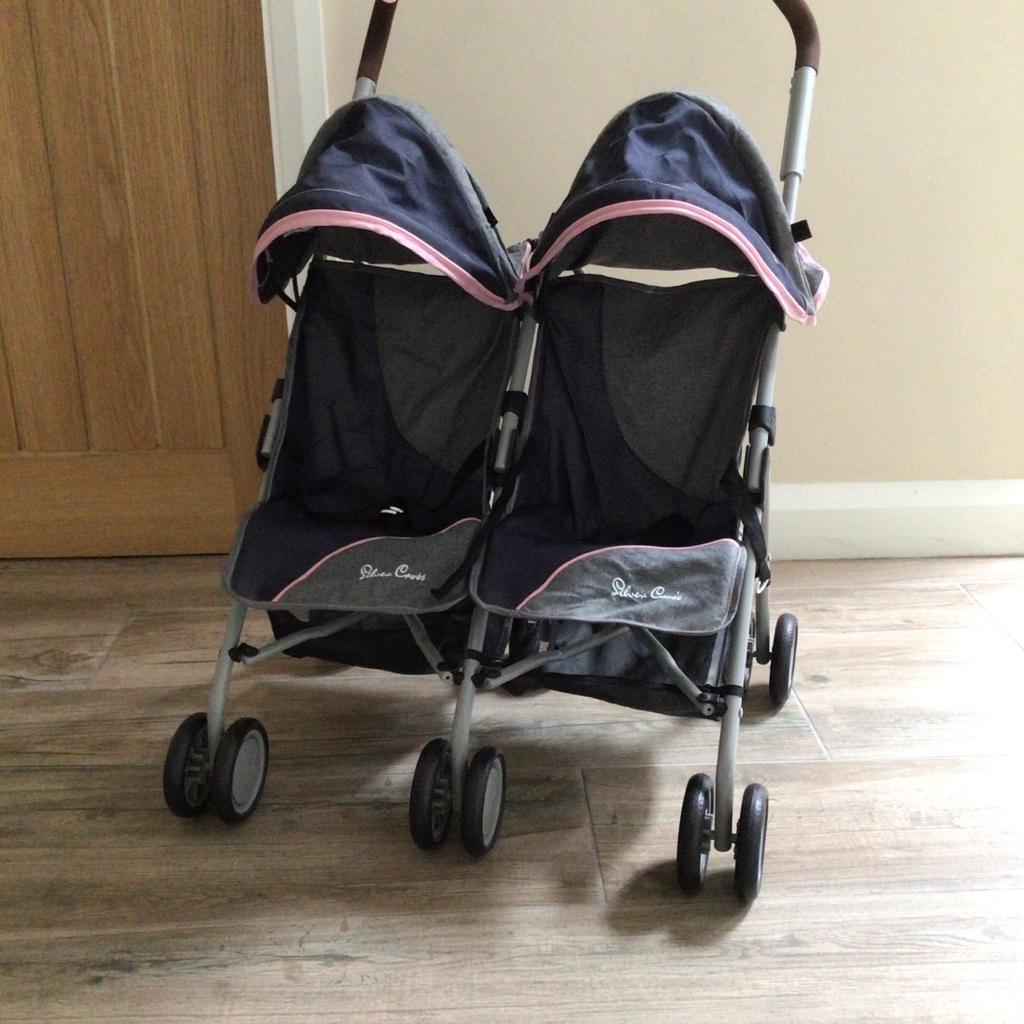 Silver Cross dolls double buggy in excellent condition, hardly used and only been played with in the house. Has adjustable handles to to grow with your little one.
Purchased from playlikemum.com
Also comes from a smoke and pet free home.
Collection only and cash on collection please

PLEASE DON’T CONTACT ME FROM OTHER COUNTRIES