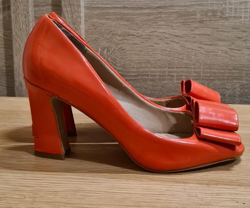 Buy & Sell West Midlands Wolverhampton - Photos for Timeless Classic Pink Leather Platform Heels