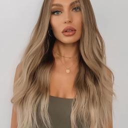 Light Honey Blonde

Synthetic Natural Wig

24''