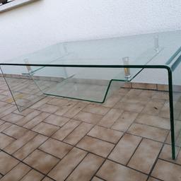 Glastisch in der Größe 120 x 60 x 43 cm mit Ablage unten zu verkaufen.
Auf Grund von Platzmangel abzugeben.
Neupreis lag bei 200 Euro.