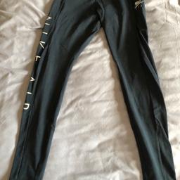 Still in perfect condition, very comfortable material, good leggings