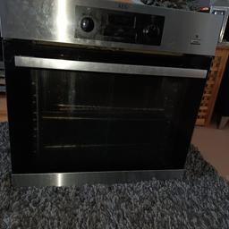 AEG Built in electric cooker, fully working just needs a clean

pick up only