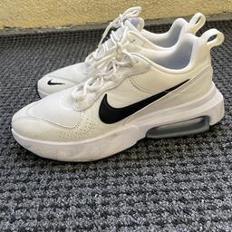 Hiermit Verkaufe ich in einem Sehr guten zustand Nike Air Max in der gr. 39
Siehe bilder…