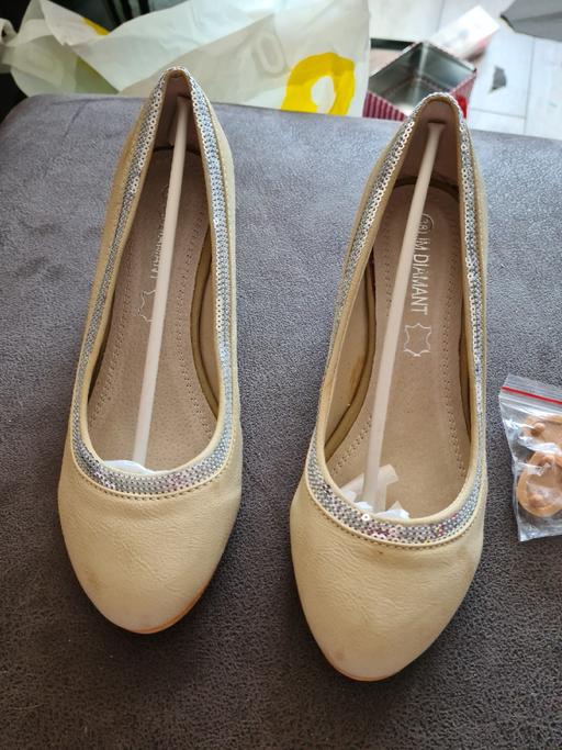 Buy & Sell Essex Basildon - Photos for Brand new Wedge Nude/Beige shoes Size 5