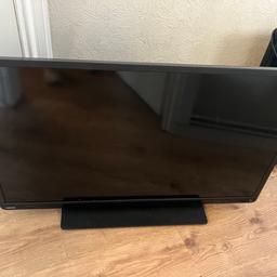 Toshiba 40 inch screen TV. Great TV in full working order….just needs a remote.