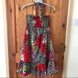 Excellent condition
Would fit uk 10
Halter neck or strapless
Worn once
Please look at my other items